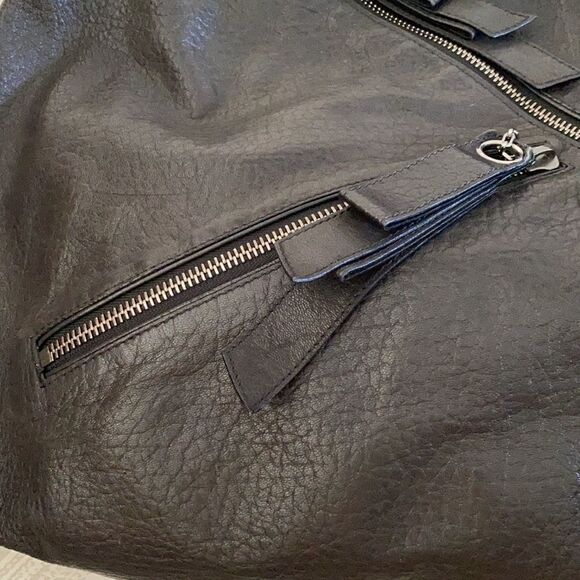 Christian Louboutin Blk Leather Zipper Cross Body - Picture 2 of 12